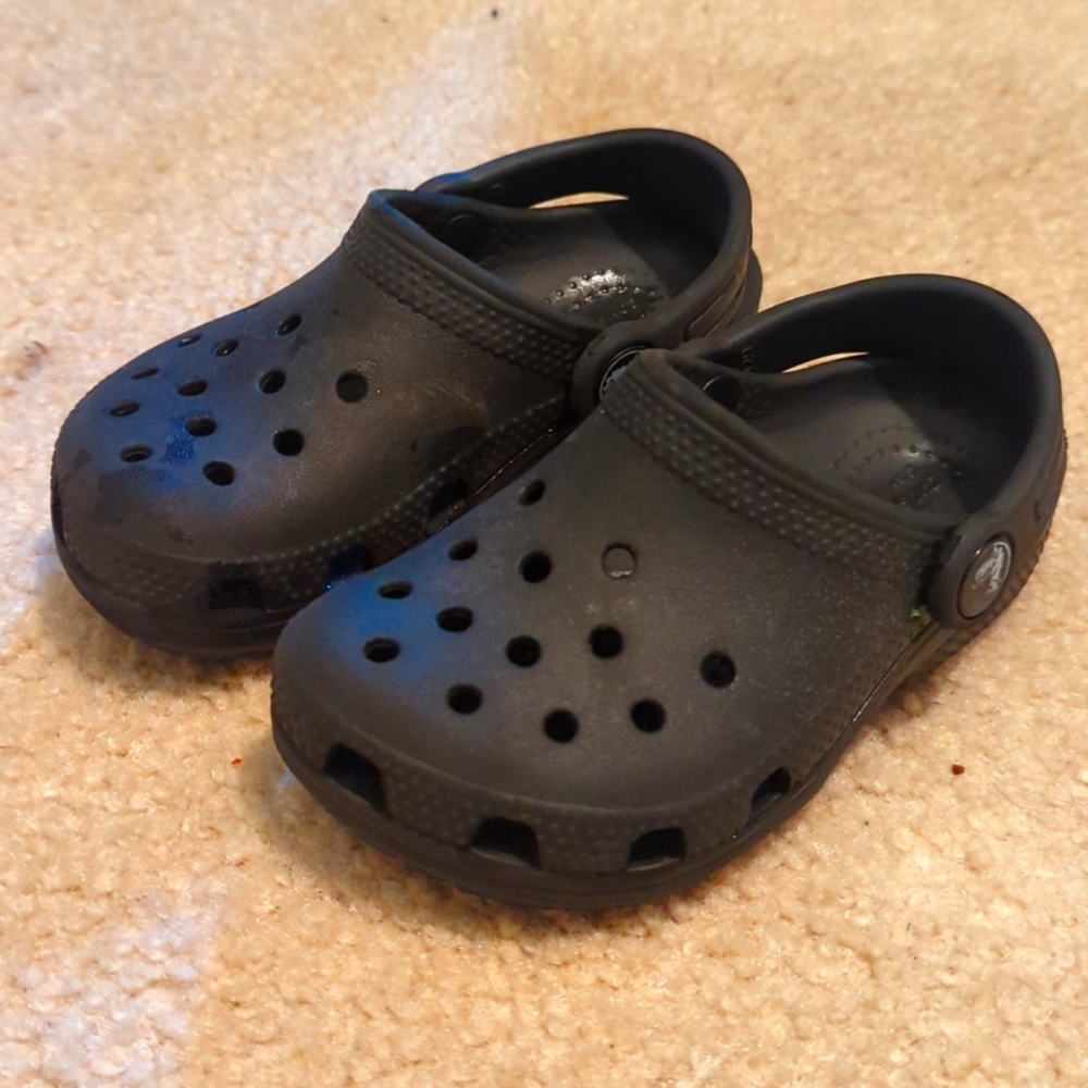 Toddler croca